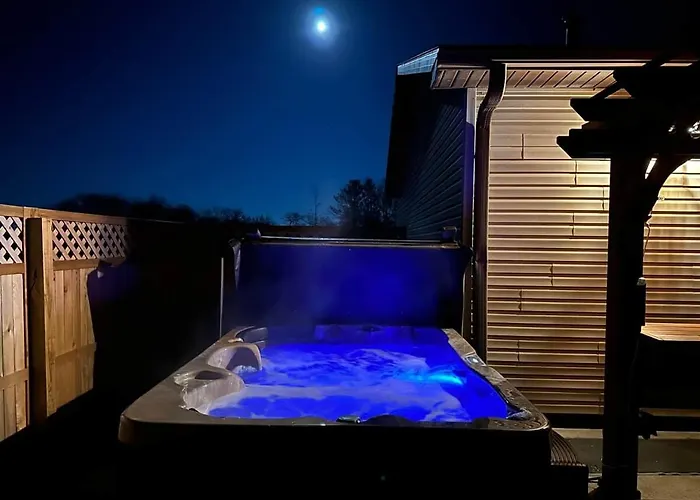 Prairieview Retreat - Hot Tub Sunsets Casa de férias